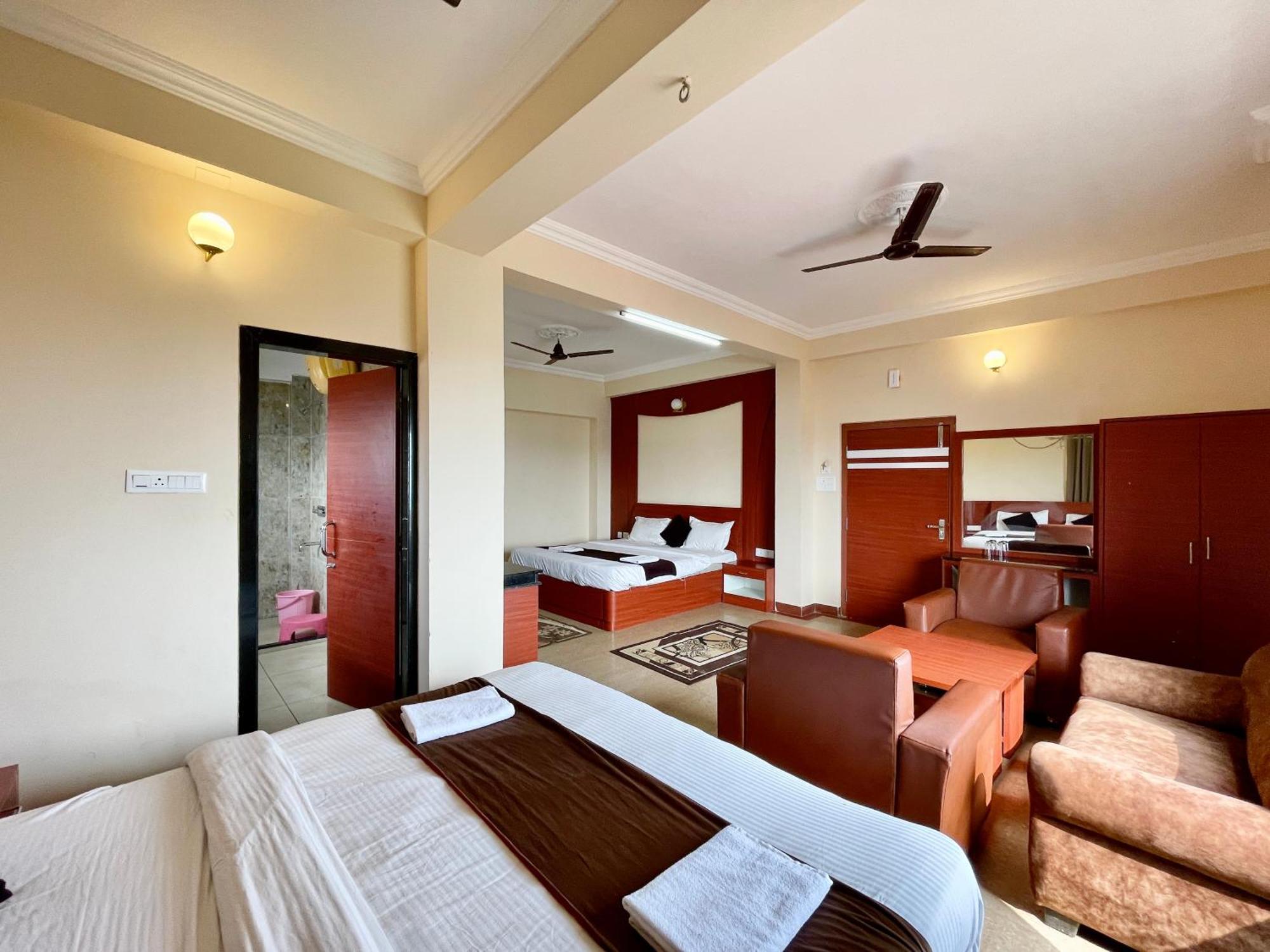 Hotel Subham Beach Inn ! Puri Near-Sea-Beach-And-Temple Fully-Air-Conditioned-Hotel With-Lift-And-Parking-Facility Exteriér fotografie