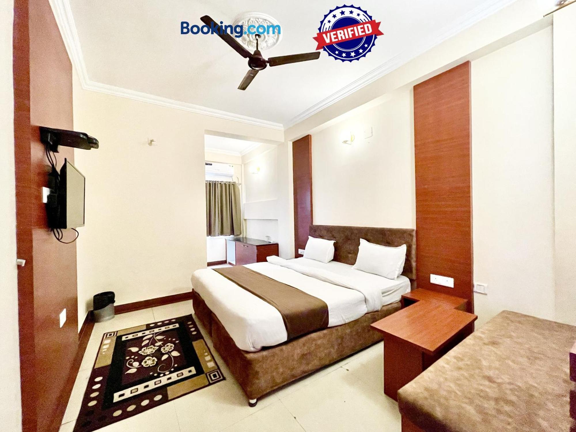 Hotel Subham Beach Inn ! Puri Near-Sea-Beach-And-Temple Fully-Air-Conditioned-Hotel With-Lift-And-Parking-Facility Exteriér fotografie