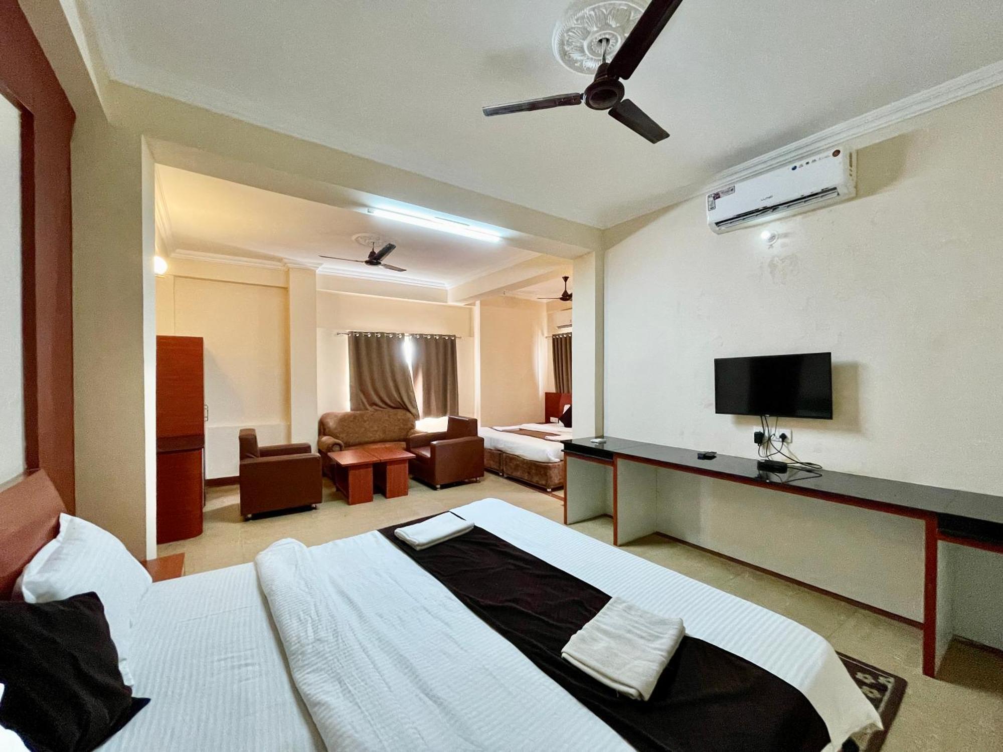 Hotel Subham Beach Inn ! Puri Near-Sea-Beach-And-Temple Fully-Air-Conditioned-Hotel With-Lift-And-Parking-Facility Exteriér fotografie