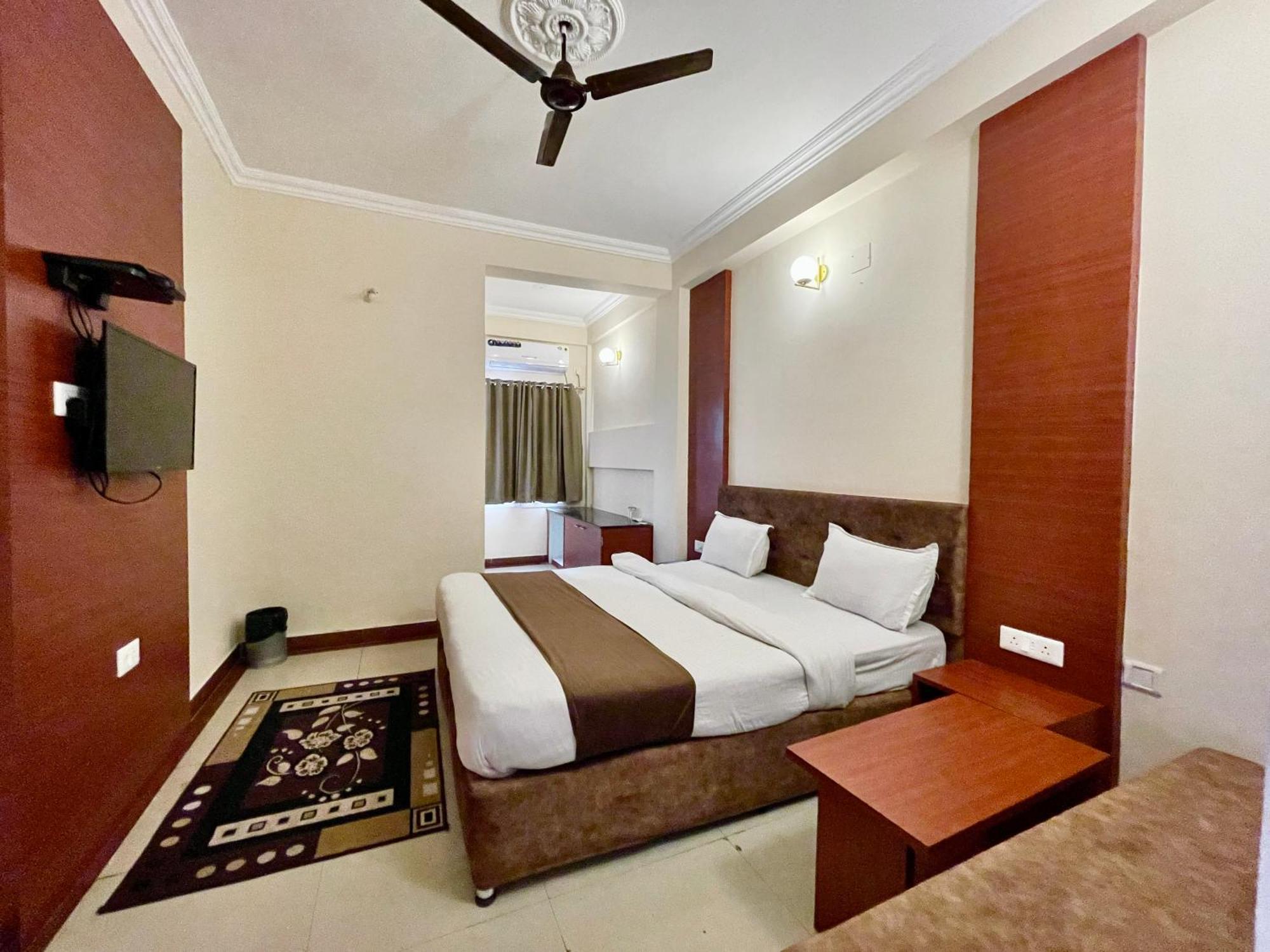 Hotel Subham Beach Inn ! Puri Near-Sea-Beach-And-Temple Fully-Air-Conditioned-Hotel With-Lift-And-Parking-Facility Exteriér fotografie